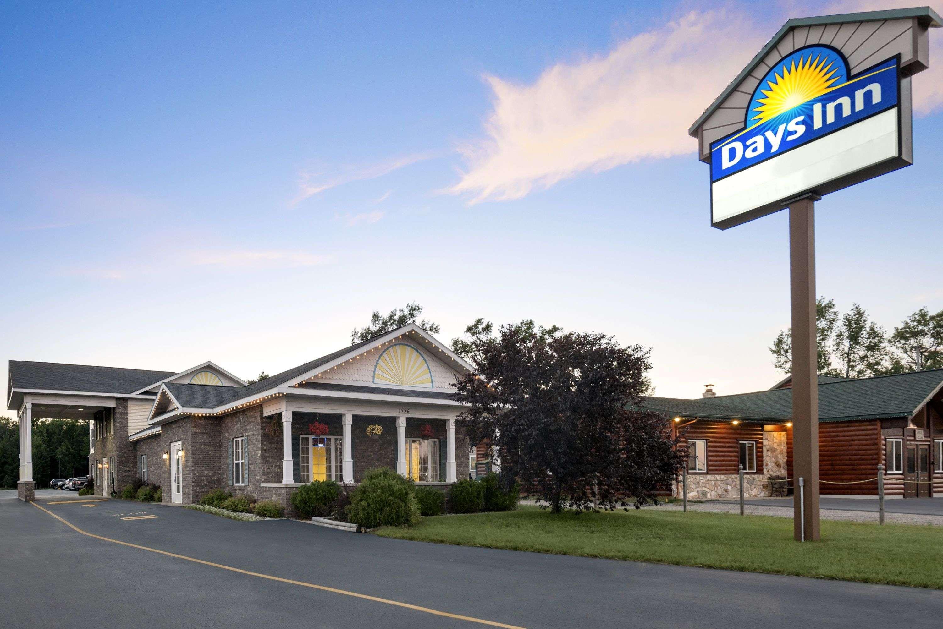 Days Inn By Wyndham Grayling Exterior photo